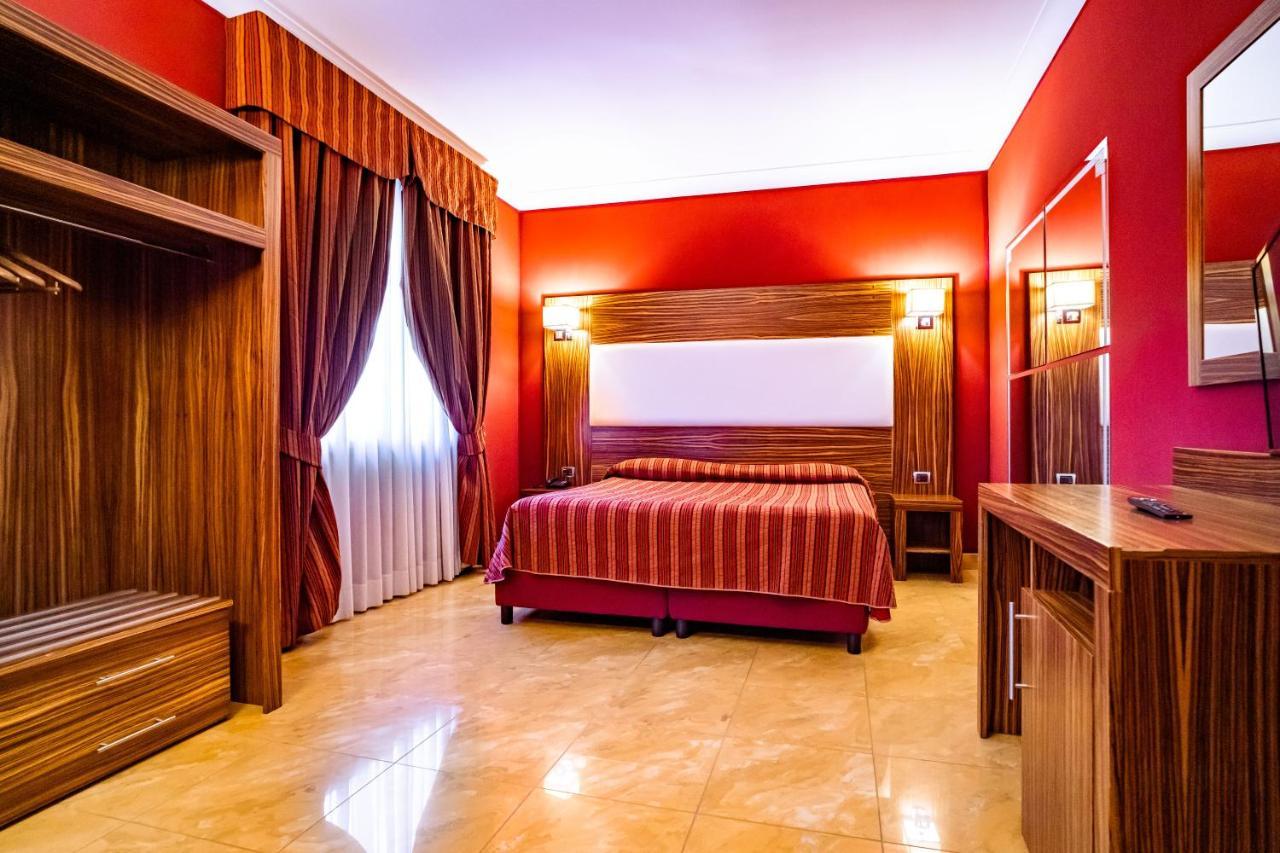 Marcantonio Hotel Giugliano In Campania Dış mekan fotoğraf